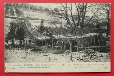 Ansichtskarte AK Ecuries 1915 Pferde Artillerie Unterstand Deckung Frankreich France 1. Weltkrieg